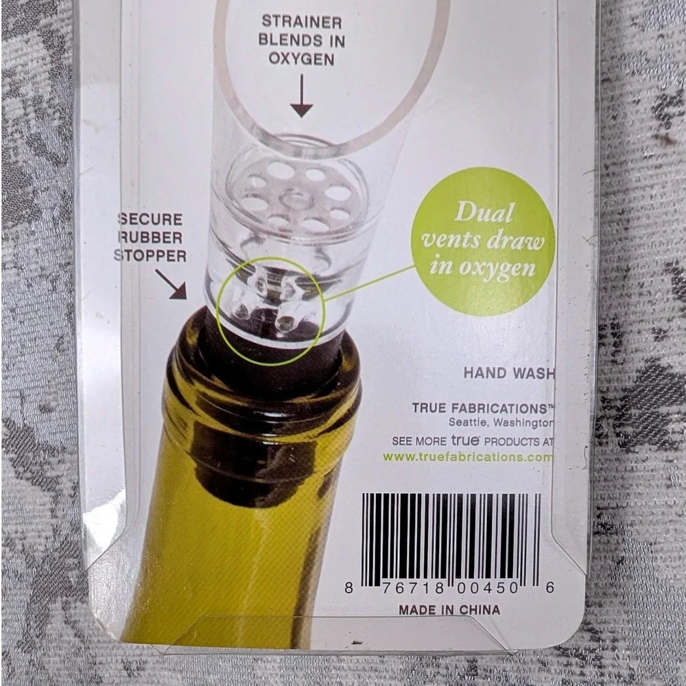 True Aerating‎ Wine Pour Spout Clear Acrylic Stainless Steel Rubber Grip NEW